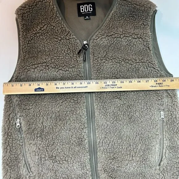 BDG Urban Outfitters Medium Borg Sherpa Vest Brown Zip Pockets Sleeveless Cozy - Picture 8 of 12